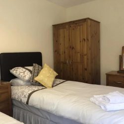 Maxwelton, Porlock, Exmoor - Twin bedroom zip and link beds